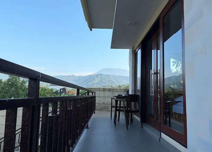 Qiana House
