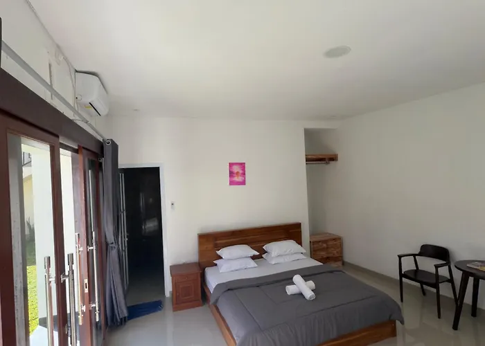 Qiana House *